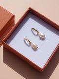18K Gold Freshwater Pearl Hammered Hoops - By Alesi Jewellery