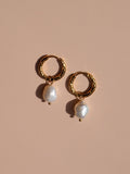 18K Gold Freshwater Pearl Hammered Hoops - By Alesi Jewellery