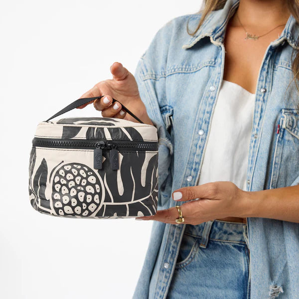 Cabin Crew Kit - Holomua in Black/Sandstone by ALOHA Collection